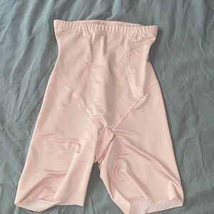 Nude Maidenform shape wear. Size medium.